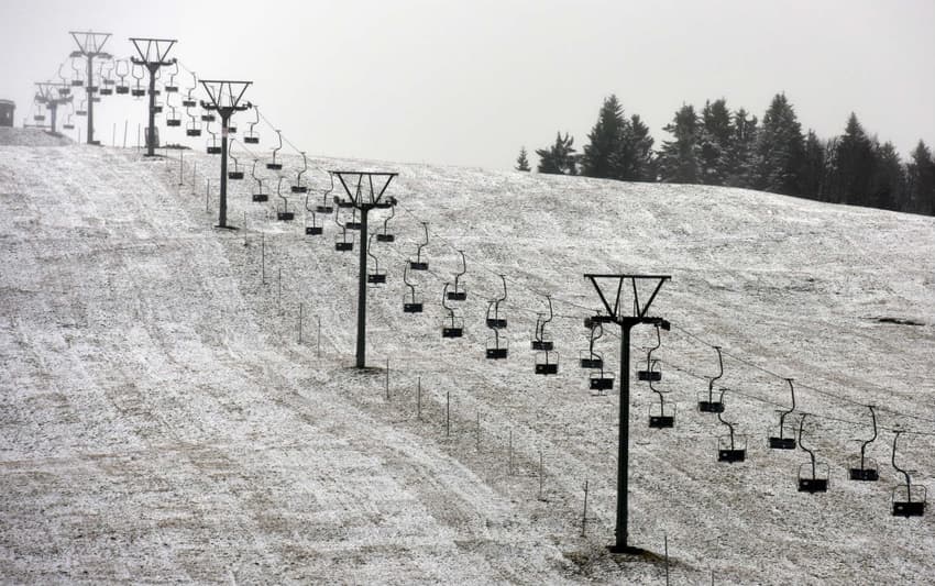 First snow of the season coats ski resort in south Germany