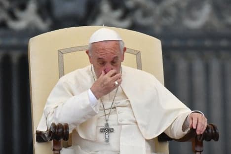 Pope admits to snoozing while praying