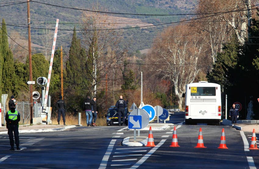 Safety barrier down in deadly French bus collision: lawyer