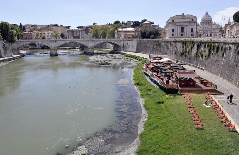 Rome will have beaches by the Tiber next summer