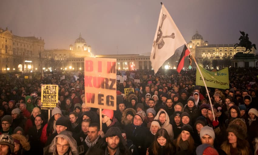 Austrians demonstrate against far-right coalition