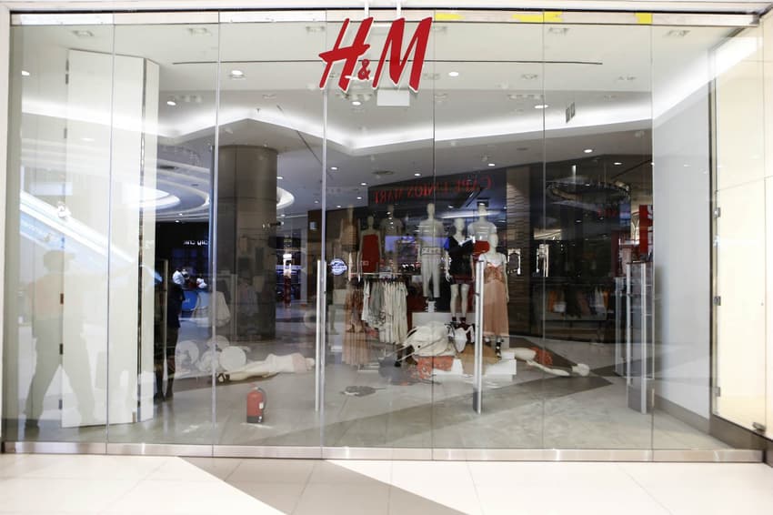 Protests in Johannesburg over 'racist' H&amp;M ad