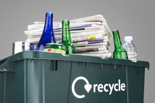 Cardboard recycling slip-up costs Zurich resident dear