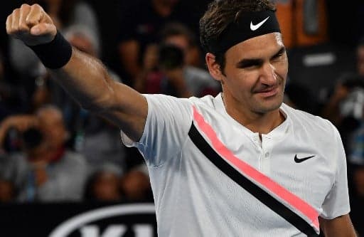 Federer sweeps into Melbourne semifinal
