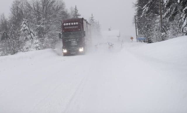 Weather warnings across most of Sweden with traffic problems predicted