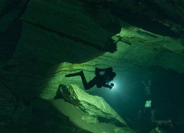 Woman dies in Swedish diving accident