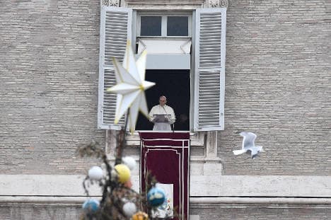 Pope Francis urges peace and understanding for migrants