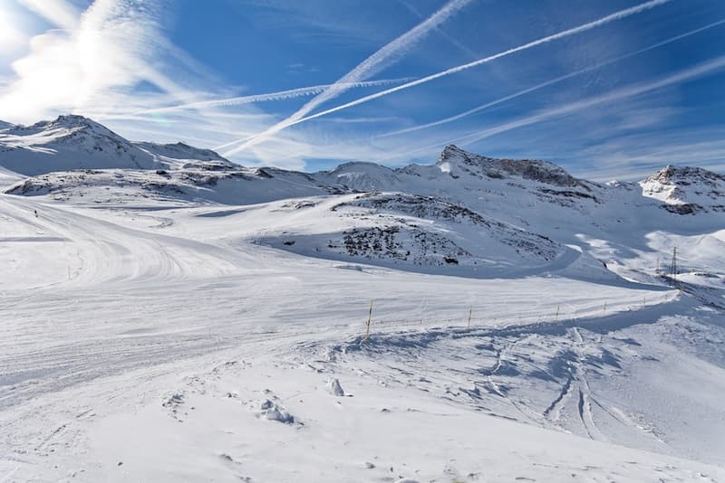Ski resorts in Italian Alps reconnected after avalanche shutdown