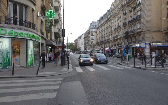 Drunk knife attacker stabs six people in Paris rampage