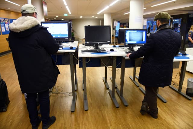 Unemployment continues to fall in Sweden