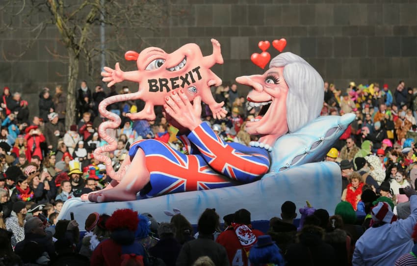 From a freak Brexit baby to dancing little rocket man: Karneval in pics