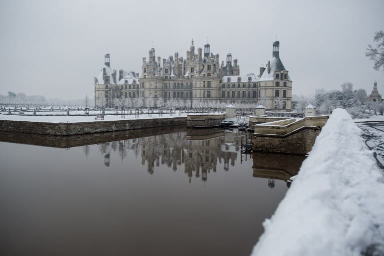 Snow pics: France's most famed sites like you've never seen them before