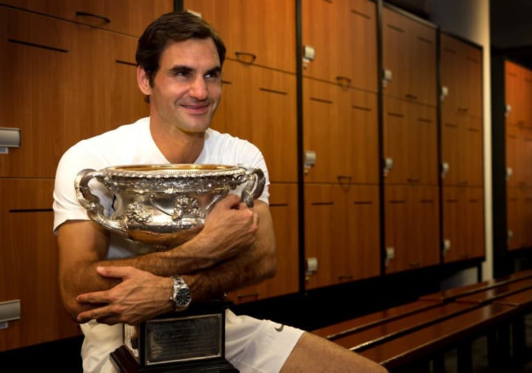 Roger Federer to bid for number one spot in Rotterdam