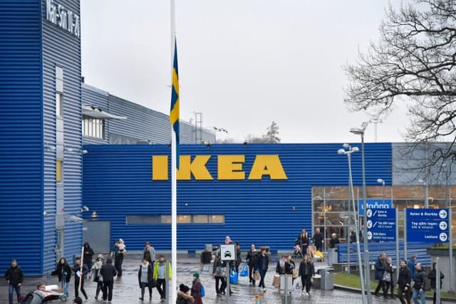 Half of Ikea founder Ingvar Kamprad's fortune to be given away