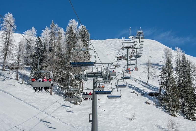 Pregnant Swede among eight injured in Georgia ski lift crush