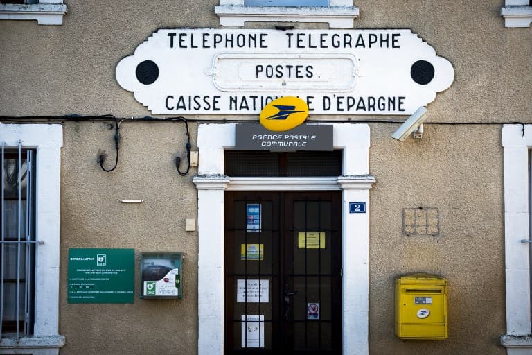 Every post office in France paralysed by computer bug