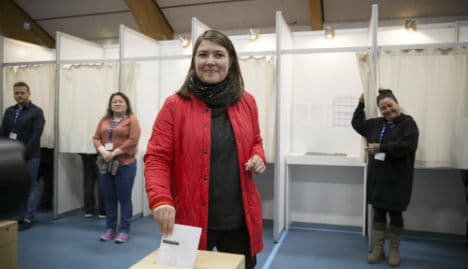 Big parties lose vote share in Greenland poll