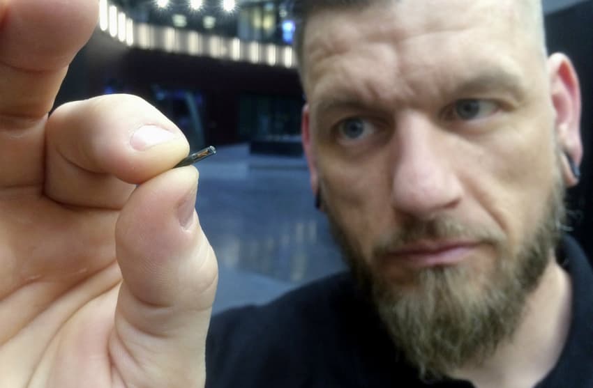 Microchips get under the skin of technophile Swedes