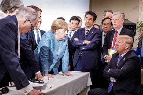 Does this picture show that Merkel is now leader of the free world?