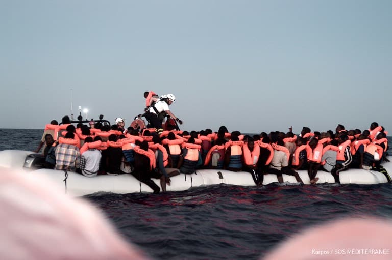 Migrants on Aquarius to be transferred to Italian ships and taken to Valencia