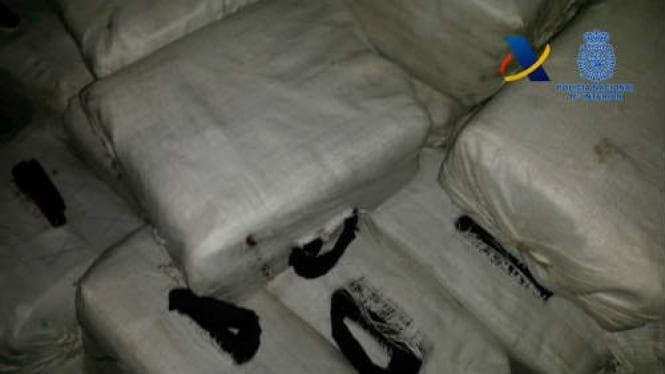 Spanish police seize 1.8 tonnes of cocaine on British yacht off Canary Islands
