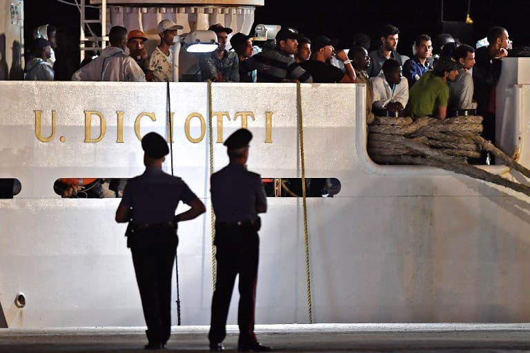 Italian coast guard ship to arrive in Sicily with 67 migrants aboard