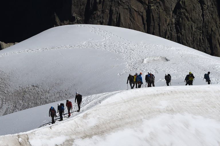 French Alps: Three climbers die on Mont Blanc