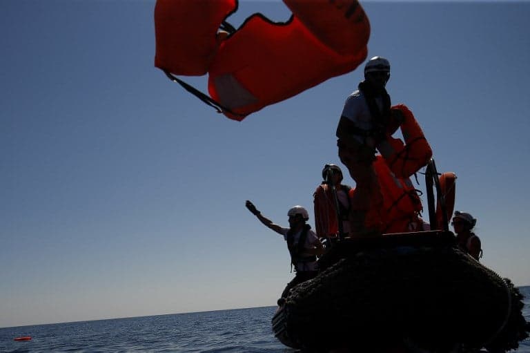 Men found at sea refuse rescue ship’s help: “We want to get to Lampedusa”