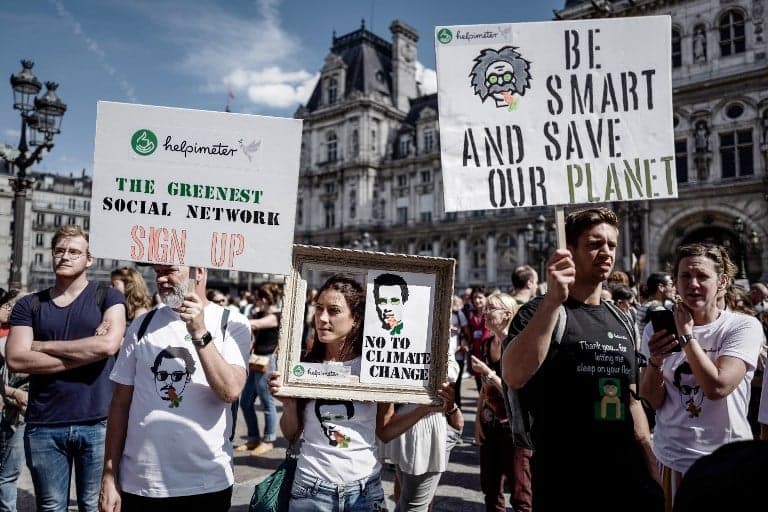 Global protests as key UN climate talks stumble