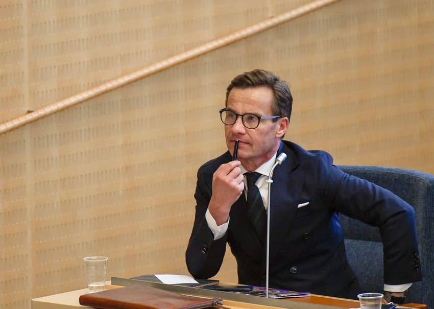 Swedish centre-right leader abandons first bid to form government