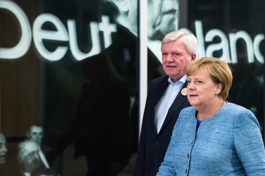 Merkel: People's parties are 'in danger'