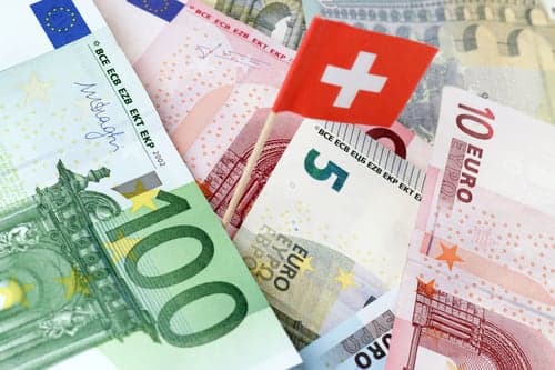 Italians rush to put money into Swiss banks as budget fears grow