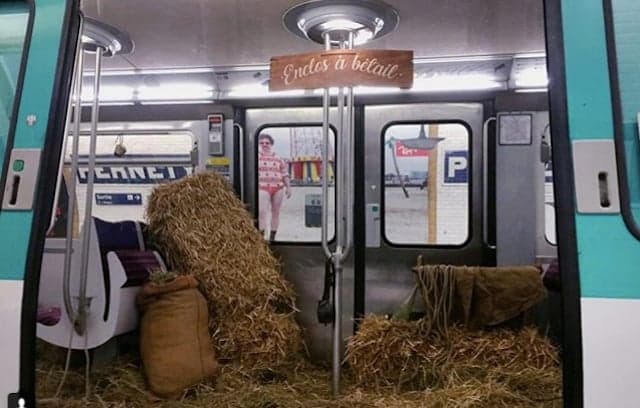 Paris Metro train stuffed with hay to denounce overcrowding on Line 13