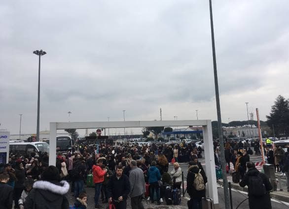 Rome Ciampino airport departures closed by fire