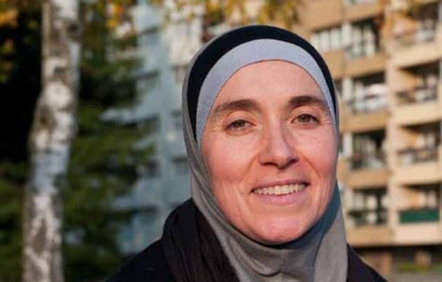 Geneva: Muslim councillor 'forced to sit out council meeting because of headscarf'
