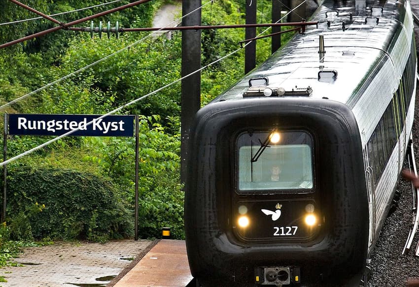 Danish train evacuated after forgetful Swedish passenger leaves parcel