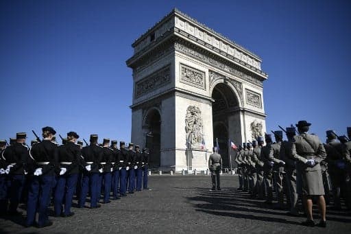 'Yellow vests' to be barred from Paris sites during VE Day commemorations