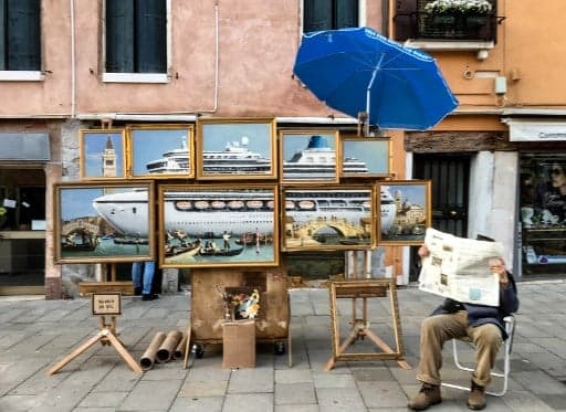 Banksy in Venice? New work appears and perhaps the artist himself