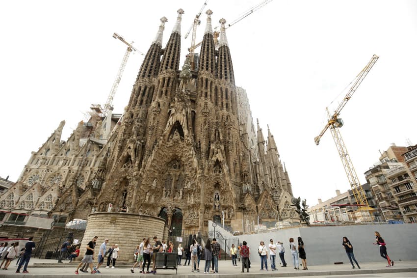 Barcelona gives Sagrada Família building permit... after 137 years