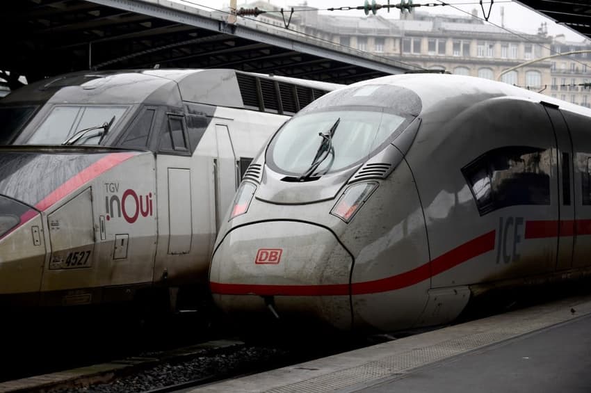 'There's no air': Passengers on Paris train trapped for six hours in tunnel