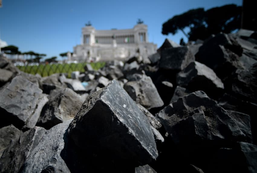Rome to remove cobblestones from its main roads