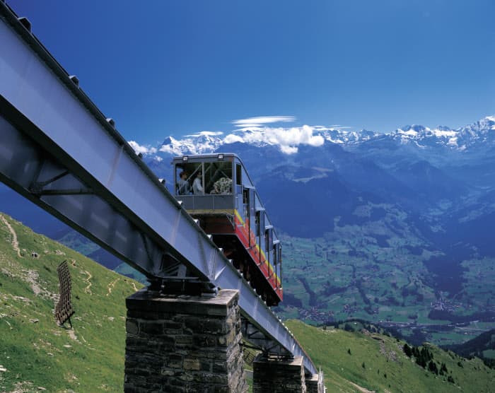 Tourists evacuated from Swiss mountain after funicular breaks down