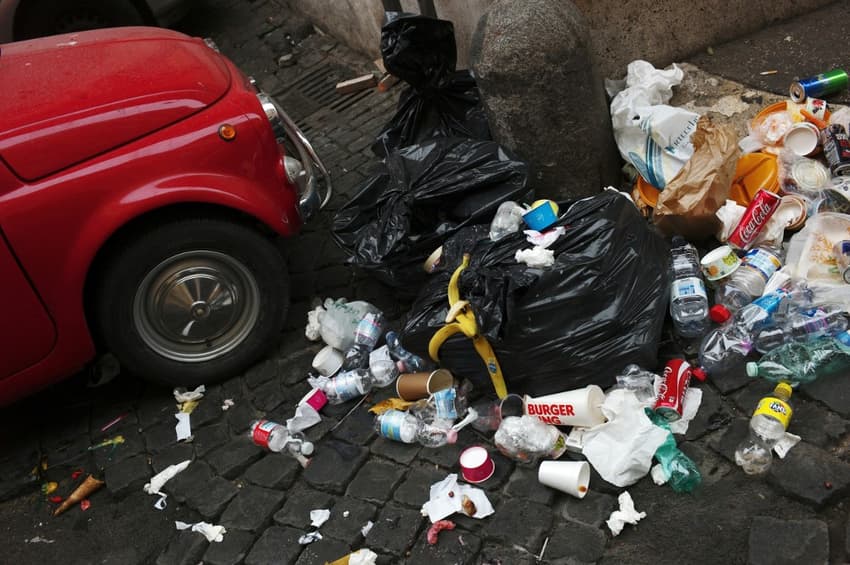 Rome's rubbish will be cleaned up 'within 15 days': minister