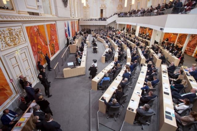 Austrian centre-right calls for ban on far-right Identitarians