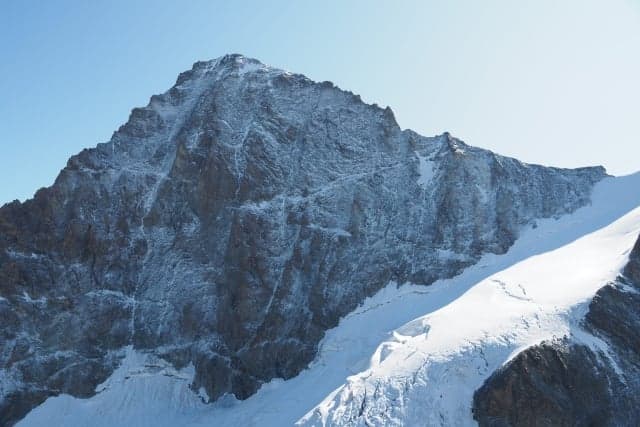 Two German climbers die in Swiss mountain fall