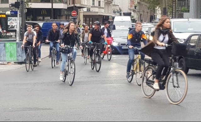 Metro strike shows Paris could become a cycling city (once the roadworks end)