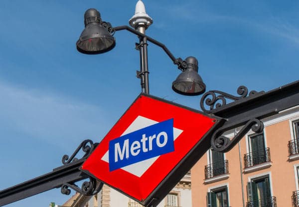 Train strike: How workers are 'celebrating' centenary of Madrid's Metro