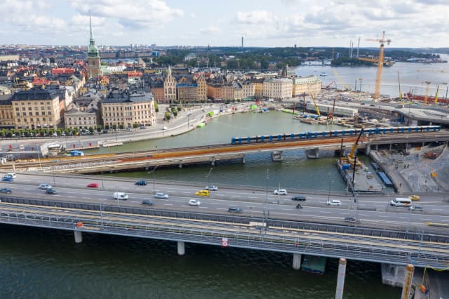 How to navigate the closure of Sweden's worst railway bottleneck