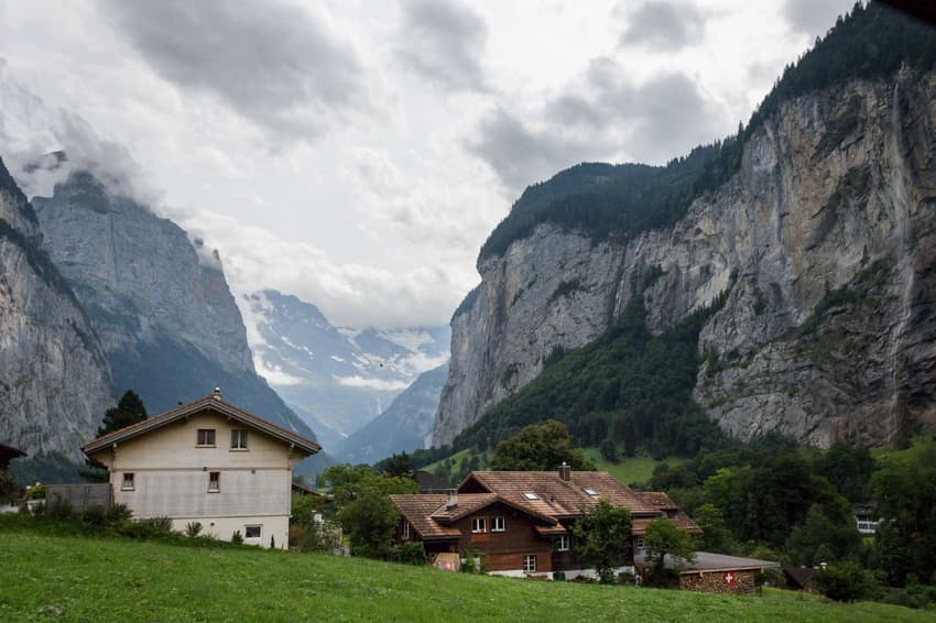 Villages across Swiss Alps set to fight proposed base jumping ban