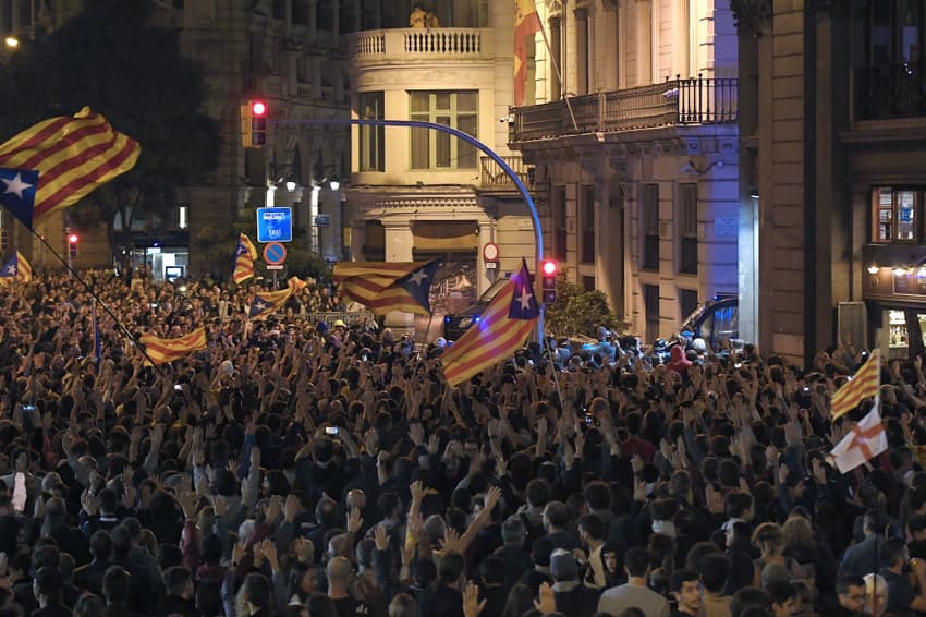 350,000 protesters flood Barcelona for separatist rally